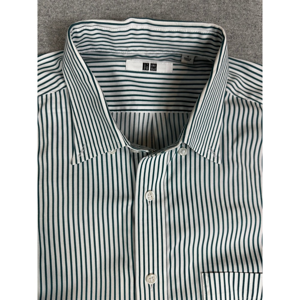 Uniqlo Striped Button Down Shirt Mens Small Green White Long‎ Sleeve Pocket